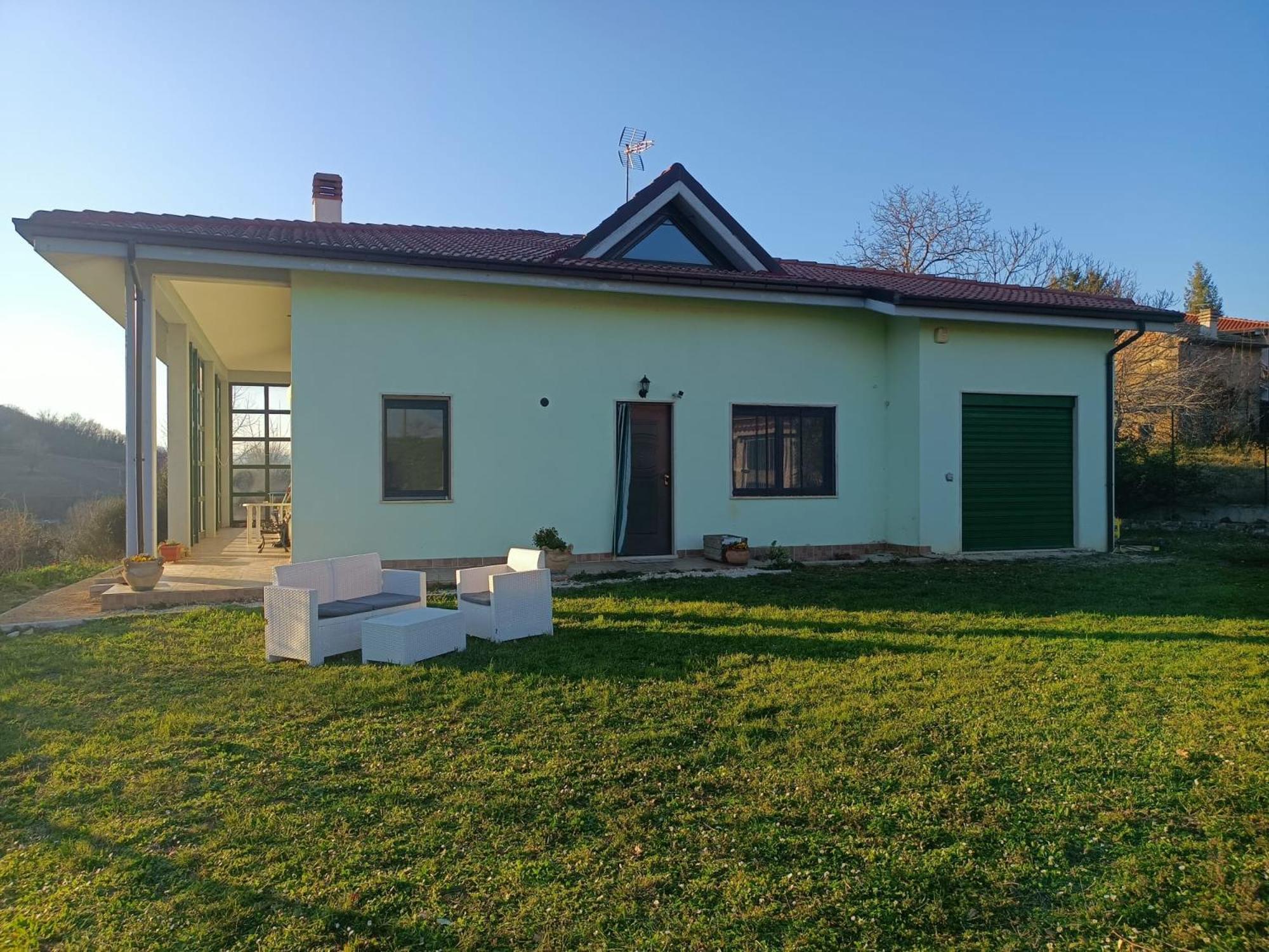 Ferienwohnung Pia'S House Garden Campobasso Exterior foto